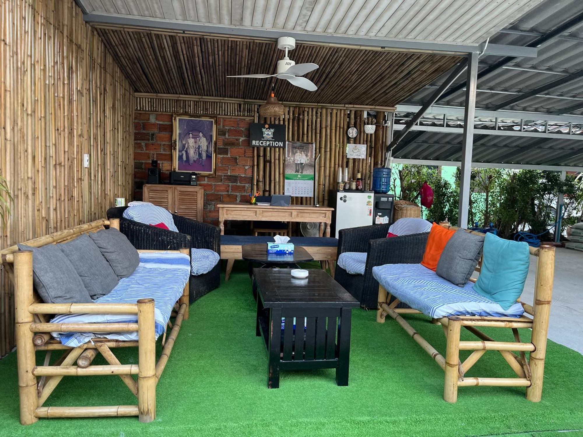 Namthip Homebeach Baan Tai Luaran gambar