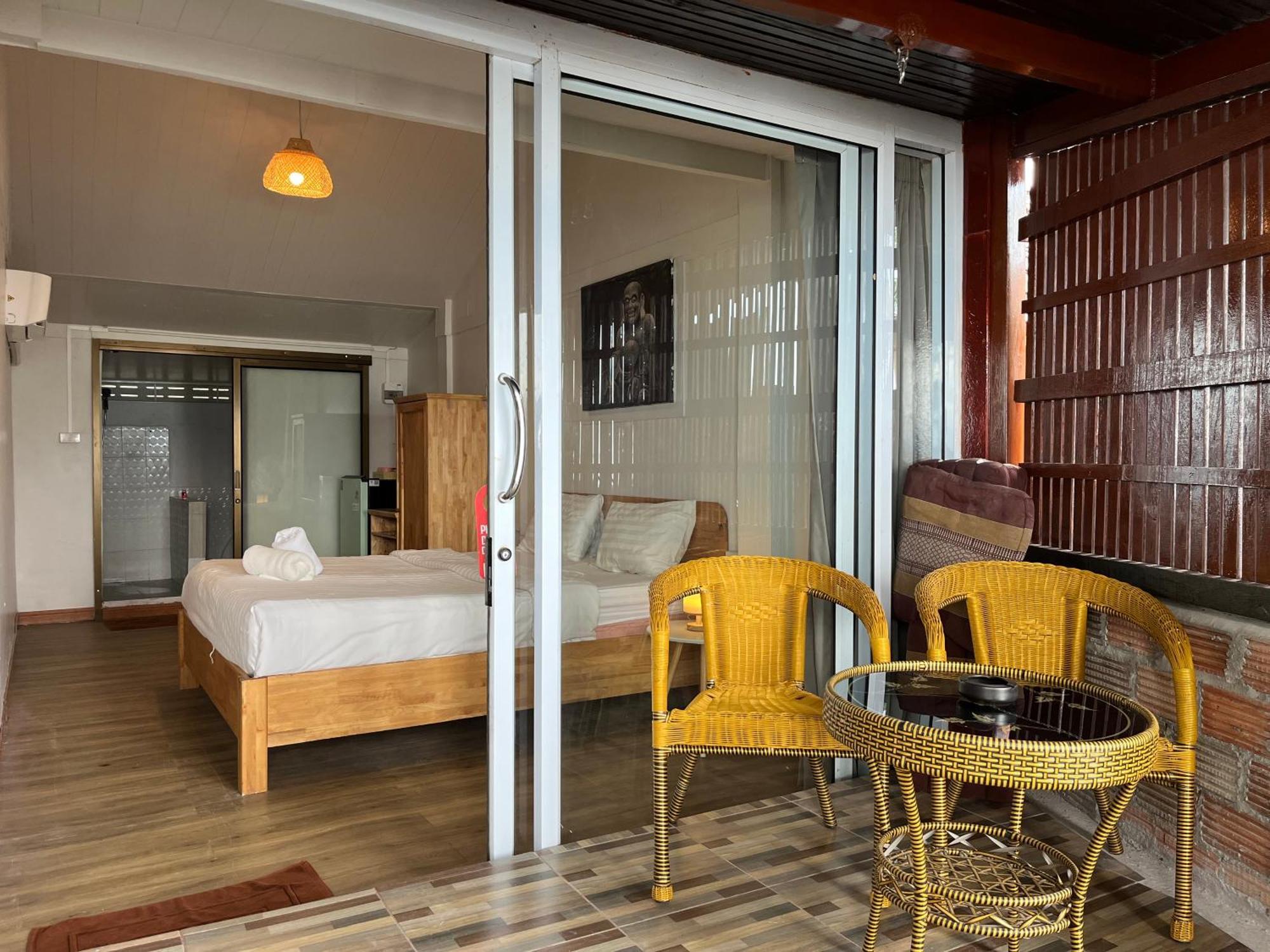 Namthip Homebeach Baan Tai Luaran gambar